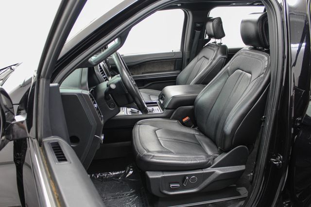 Used 2019 Ford Expedition Limited w/ Equipment Group 302A AWD/4WD image 16