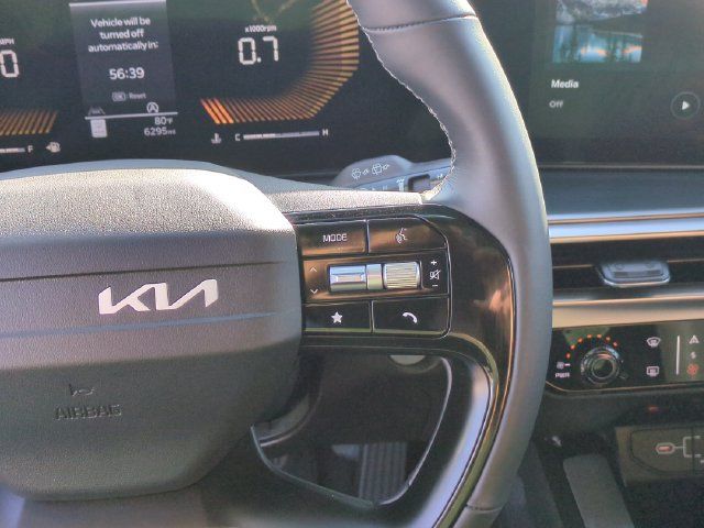 Used 2026 Kia Sorento LX FWD image 19