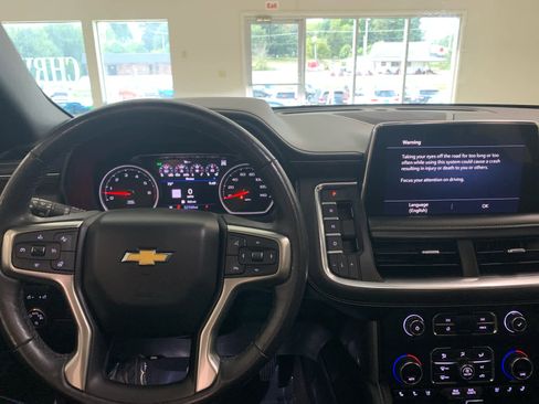 Used 2021 Chevrolet Tahoe Premier w/ Premium Package image 21