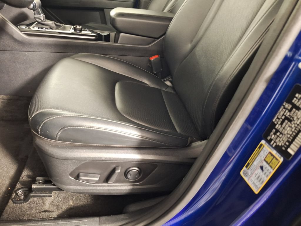 Used 2025 Kia Sportage EX FWD image 30