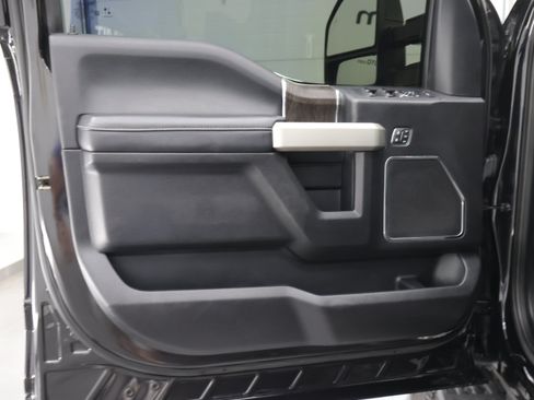 Used 2021 Ford F350 Lariat AWD/4WD image 45
