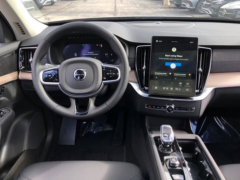 New 2026 Volvo XC90 B6 Plus w/ Protection Package Premier image 17