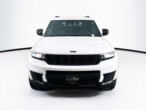 Used 2023 Jeep Grand Cherokee L Laredo image 2