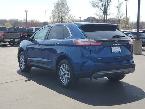 Certified 2024 Ford Edge SEL w/ Convenience Package AWD/4WD image 4