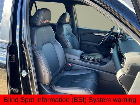 Used 2025 Honda Pilot TrailSport image 7