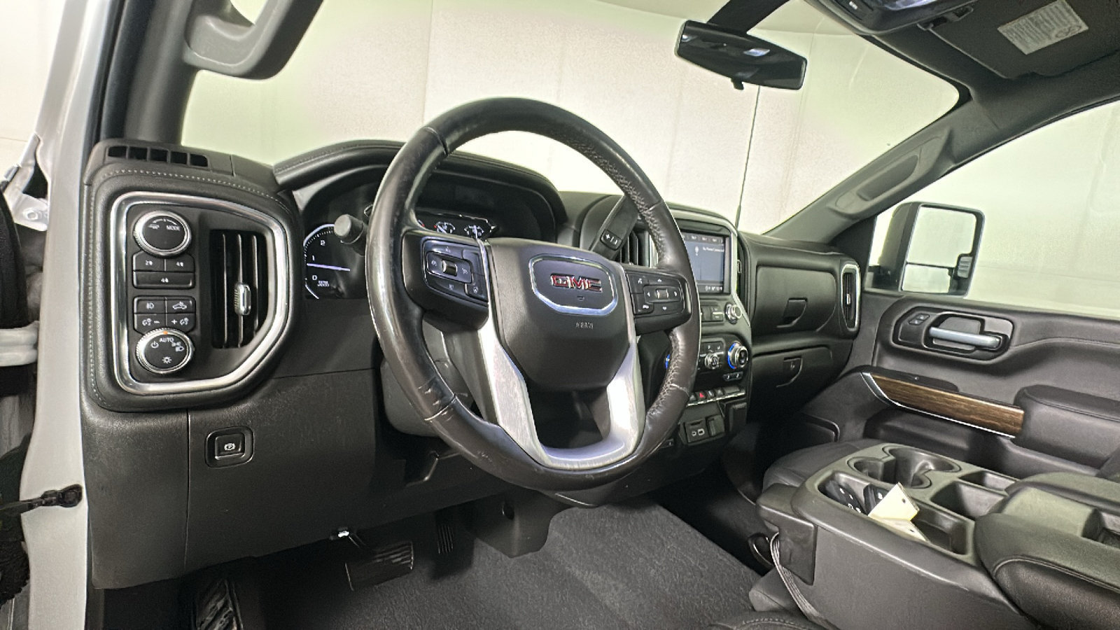 Used 2021 GMC Sierra 2500 SLE w/ SLE Value Package; AWD/4WD image 16