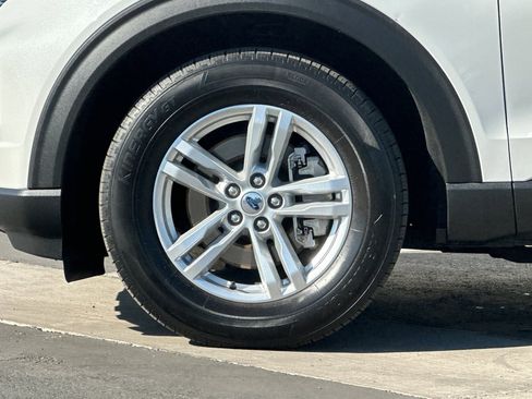 Certified 2022 Ford Explorer XLT image 26