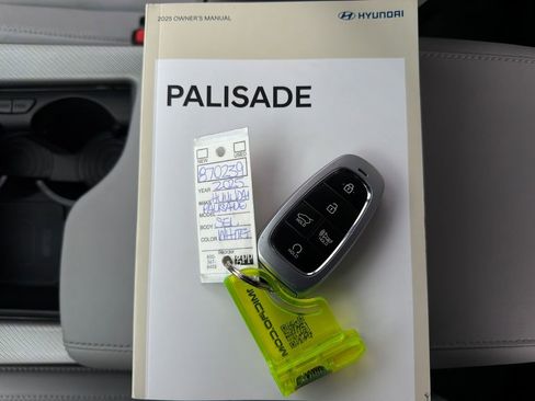Used 2025 Hyundai Palisade SEL image 42