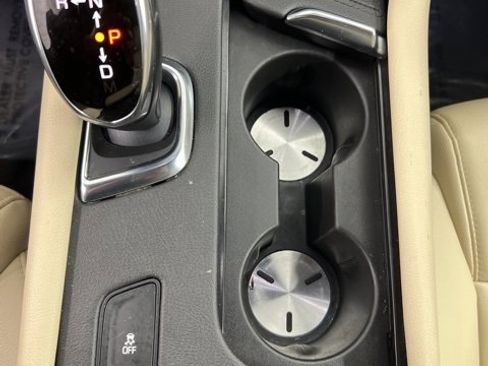 Used 2019 Cadillac XT5 Base image 13