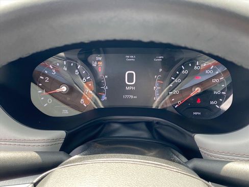 Used 2025 Jeep Compass Limited AWD/4WD image 21