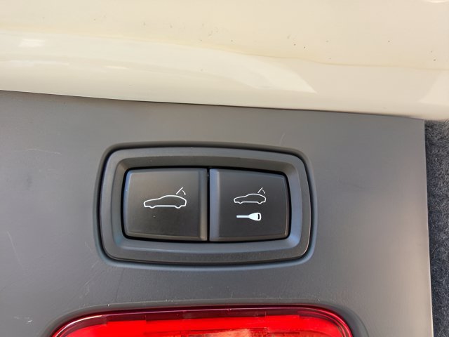 Used 2017 Porsche Cayenne S AWD/4WD image 12