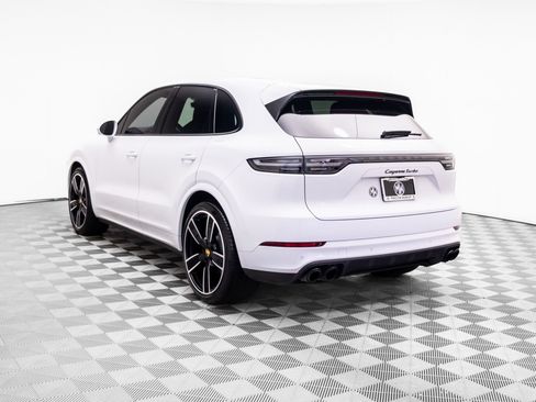 Used 2023 Porsche Cayenne Turbo AWD/4WD image 3