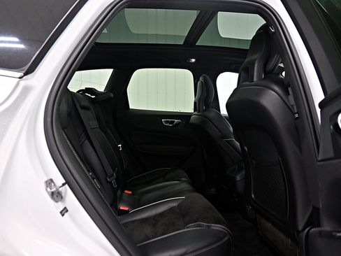 Used 2018 Volvo XC60 T6 R-Design w/ Vision Package AWD/4WD image 30