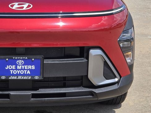 Used 2025 Hyundai Kona SEL FWD image 4