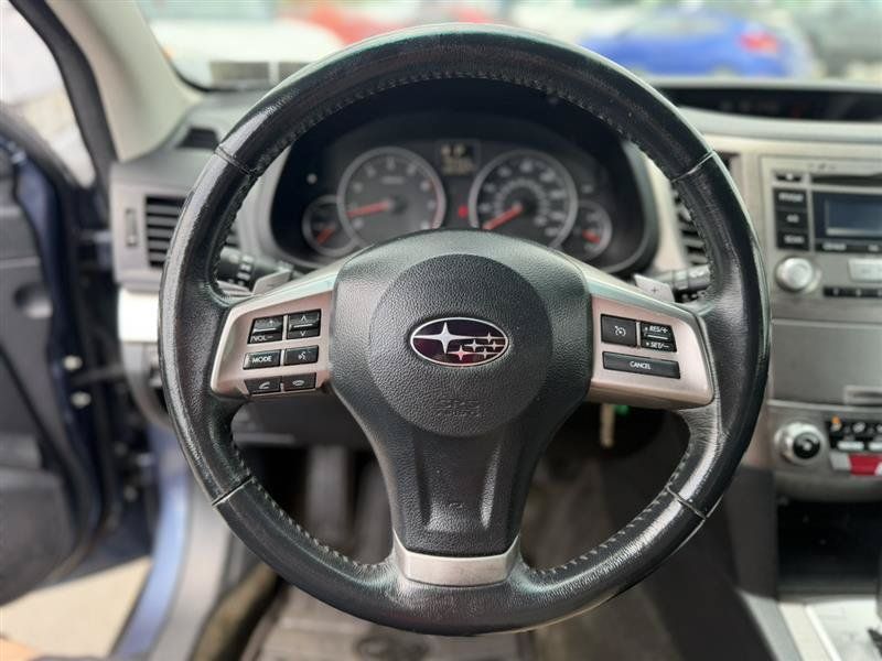 Used 2013 Subaru Outback 2.5i Premium w/ All-Weather Pkg AWD/4WD image 29