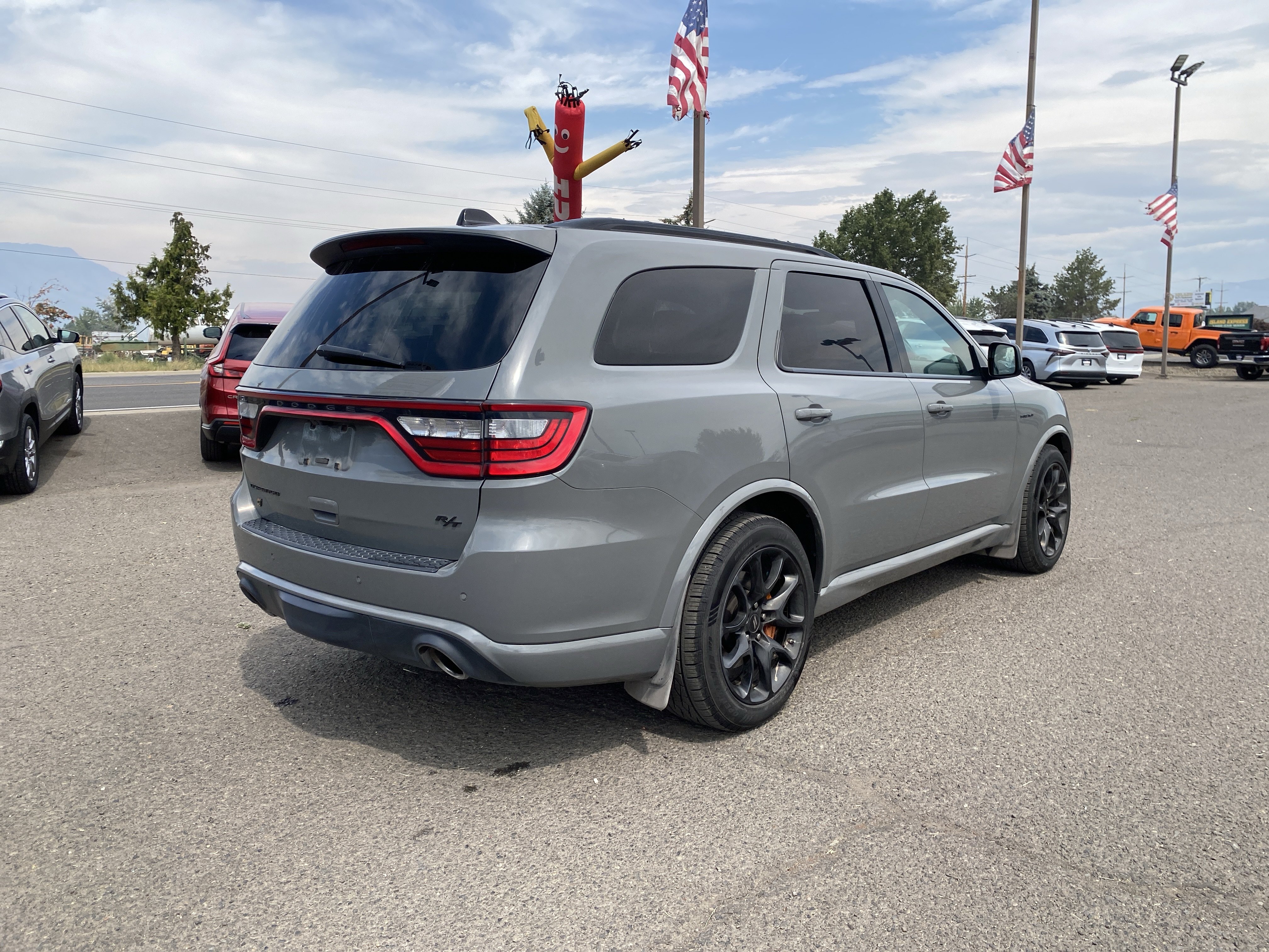 Used 2023 Dodge Durango R/T w/ Hemi Orange Plus Package AWD/4WD image 3