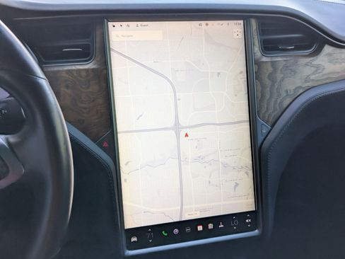 Used 2019 Tesla Model X P100D image 16