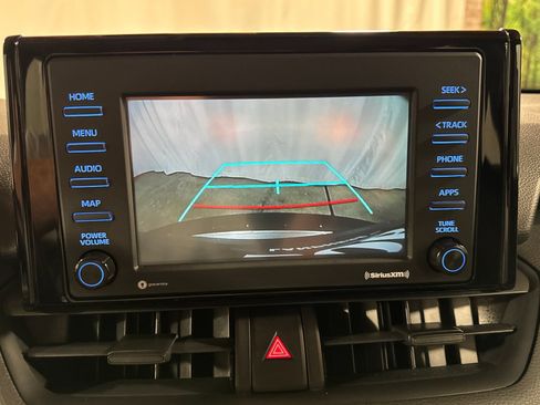 Used 2021 Toyota RAV4 XLE w/ XLE Grade Weather Package AWD/4WD image 22