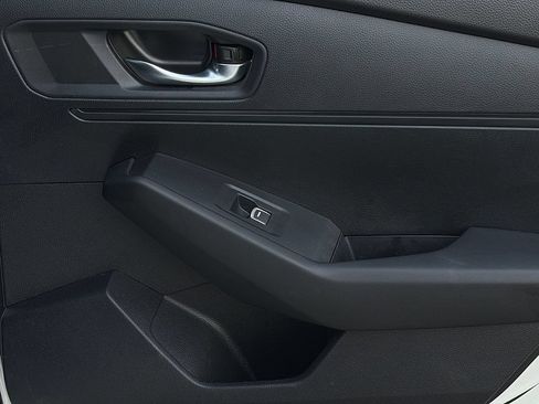 Used 2024 Honda Accord EX image 27