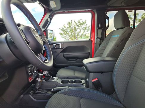 Used 2024 Jeep Wrangler Unlimited Rubicon 4xe image 19