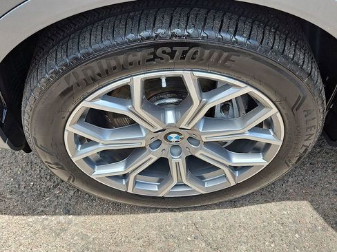 Used 2023 BMW X7 xDrive40i image 10