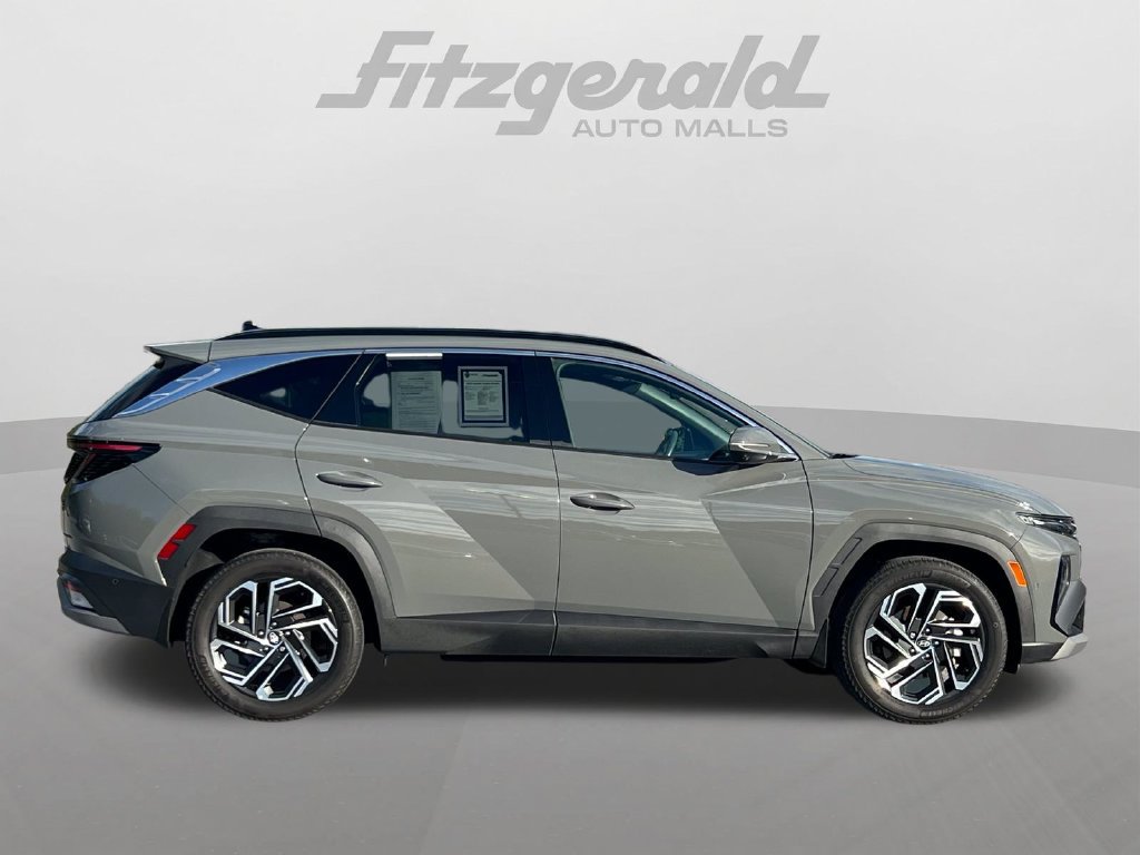 Used 2025 Hyundai Tucson Limited AWD/4WD image 3