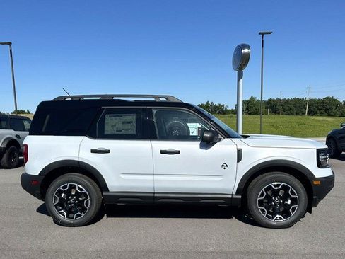 New 2026 Ford Bronco Sport Outer Banks AWD/4WD image 2