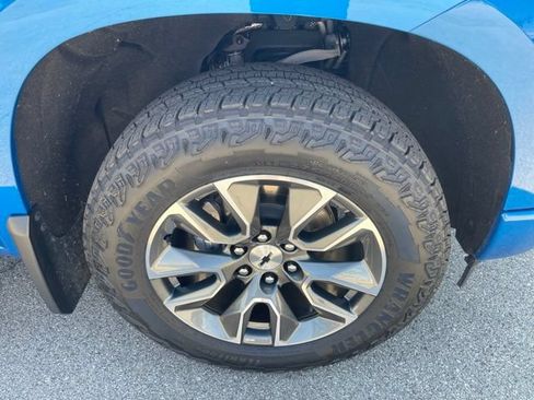 Used 2023 Chevrolet Silverado 1500 RST AWD/4WD image 25