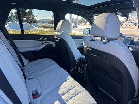 Used 2023 BMW X5 xDrive40i w/ Premium Package image 26