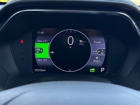 Used 2023 Chevrolet Bolt EUV LT w/ Comfort Package FWD image 29