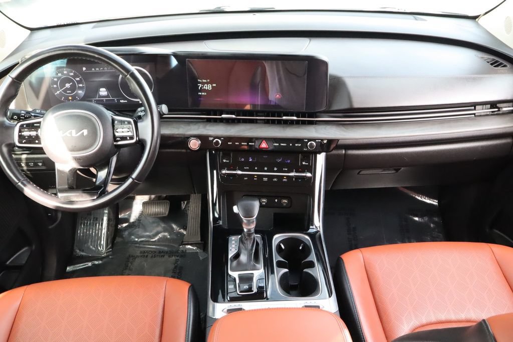 Used 2024 Kia Carnival SX FWD image 31