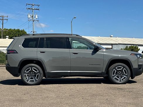 New 2026 Jeep Cherokee Laredo image 3