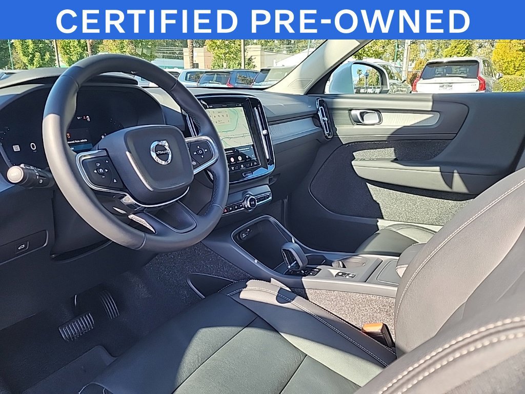 Used 2025 Volvo XC40 B5 Core w/ Protection Package Premier AWD/4WD image 11
