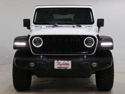 Used 2024 Jeep Wrangler Unlimited AWD/4WD image 2