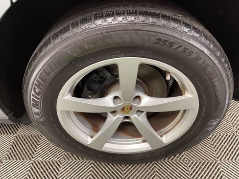 Used 2021 Porsche Macan image 34