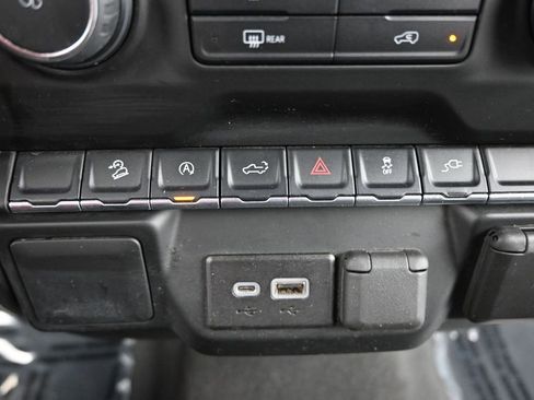 Used 2022 Chevrolet Silverado 1500 Custom Trail Boss w/ Safety Confidence Package AWD/4WD image 33