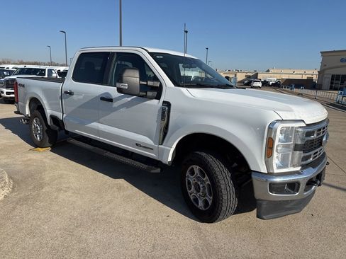 Used 2025 Ford F250 XLT image 19