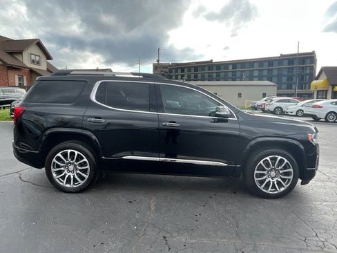 Used 2021 GMC Acadia Denali w/ Denali Technology Package FWD image 8