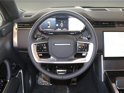 New 2026 Land Rover Range Rover SE image 12