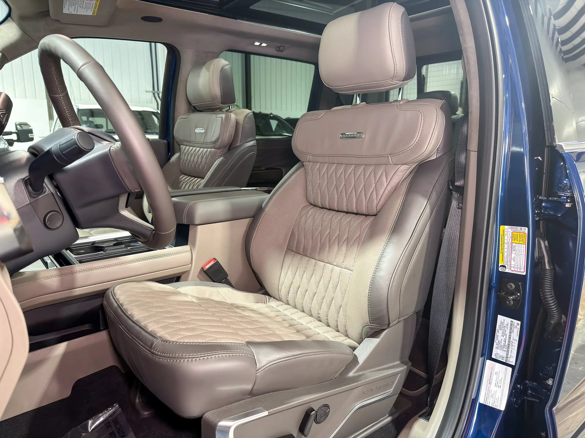 Used 2027 Ford F450 Platinum w/ Platinum Plus Package AWD/4WD image 21