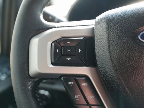 Used 2017 Ford F250 Lariat w/ Chrome Package image 32