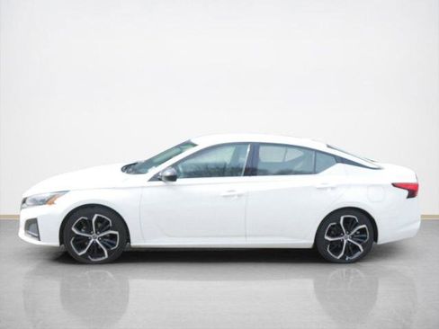 Certified 2023 Nissan Altima 2.5 SR FWD image 6