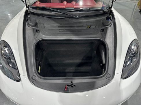 Used 2017 Porsche 718 Boxster RWD image 69