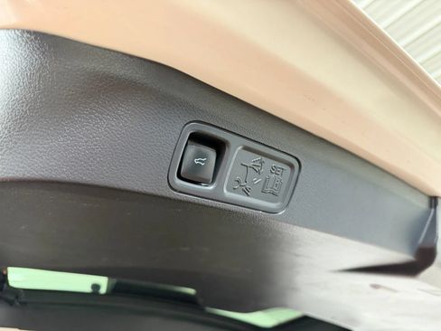 Used 2022 Ford Expedition Max Limited AWD/4WD image 39