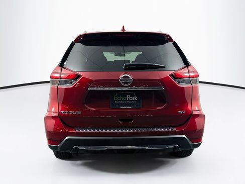 Used 2018 Nissan Rogue SV FWD image 7