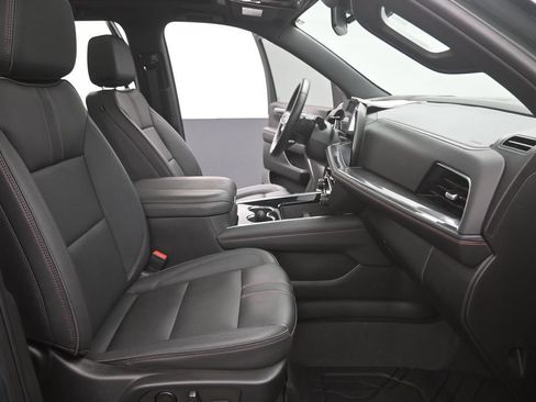 Used 2025 Chevrolet Tahoe RST w/ Comfort Package RWD image 27