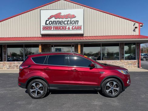 Used 2018 Ford Escape SEL image 3