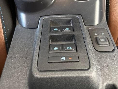 Used 2024 Ford Bronco Outer Banks AWD/4WD image 16
