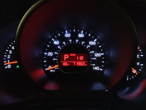 Used 2017 Kia Soul FWD image 23
