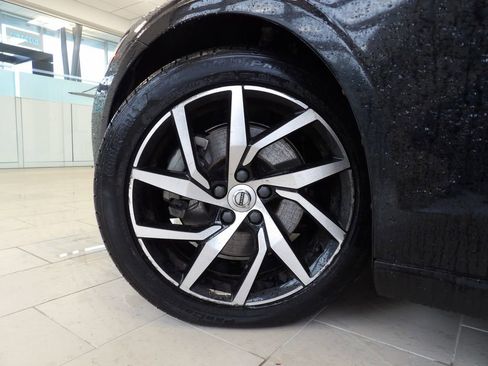 Used 2019 Volvo S60 T5 Momentum image 28